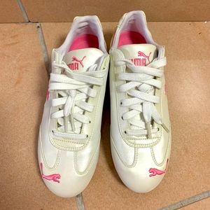 Puma sneakers (size 7)